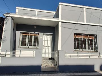 Casa · 60m² · 2 Ambientes · Casa 2 Amb C/patio y Terraza!