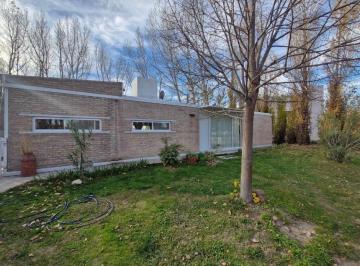 Casa · 160m² · 6 Ambientes · Casa en Alquiler Barrio Cerrado Fincas de Plottier