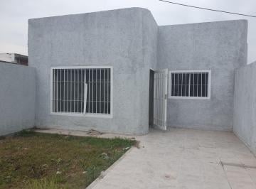 Casa de 3 ambientes, Córdoba · A Estrenar. Cba Cap. B° Rosedal. Chazarreta Al 1900. Casa 3 Dorm. Patio.