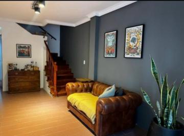 Casa de 4 ambientes, Morón · "Hermoso Dúplex de 3 Ambientes con Patio y Cochera en Morón Sur - Apto Crédito"