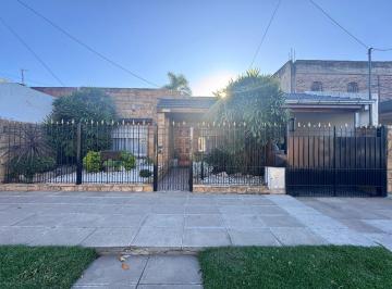 Casa · 164m² · 3 Ambientes · 2 Cocheras · Casa 3 Ambientes con Quincho en Libertad