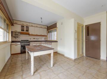 Casa · 89m² · 4 Ambientes · Venta Casa Pasillo 3 Dormi y 2 Patios - Apta Credito
