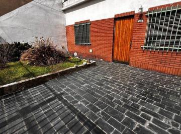 Casa · 133m² · 5 Ambientes · 1 Cochera · Casa 5 Amb en Venta - José Ingenieros - Cochera