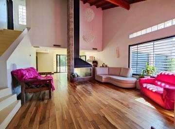 Casa · 195m² · 6 Ambientes · 2 Cocheras · Venta Casa 6 Ambientes, Villa Elvira, La Plata