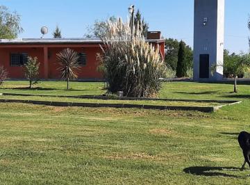Quinta vacacional · 150m² · 2 Dormitorios · Venta Casa - Quinta - Lote 5000 m². Chascomús