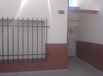Casa · 84m² · 5 Ambientes · Casa en Venta - Baigorria