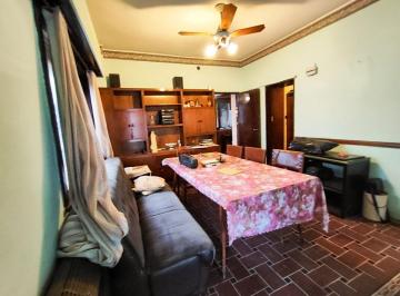 PH · 90m² · 3 Ambientes · 2 Cocheras · Venta Casa PH 3 Amb Villa Adelina - Patio y Cochera