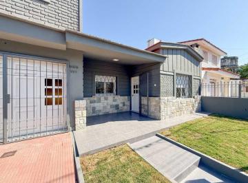 Casa · 168m² · 5 Ambientes · 1 Cochera · Venta Casa de 3 Dorm en Parque Velez Sarfied
