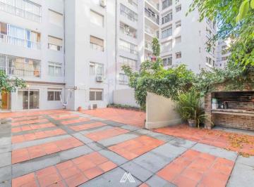 Departamento · 84m² · 3 Ambientes · 2 Cocheras · Alquila Punta Carretas 1er Piso con Patio