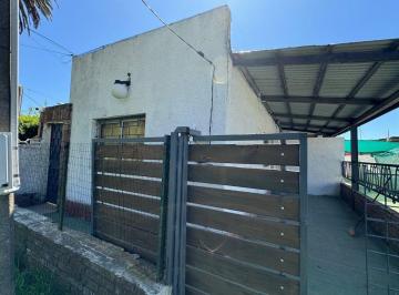 Casa · 40m² · 2 Ambientes · 1 Cochera · Alquilo Casa 1 Dormitorio Garaje Atlantida