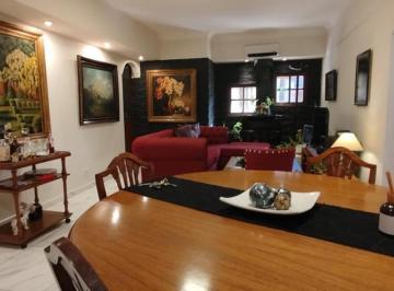 Casa · 200m² · 5 Ambientes · 3 Cocheras · Casa en Venta - 4 Dorm. 3 Baños - Mar del Plata