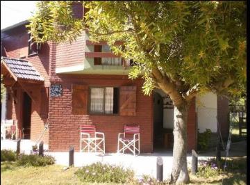 Casa · 180m² · 10 Ambientes · Triplex en Venta - 6 Dorm. 7 Baños - Cochera - 220 m² - Nueva Atlantis