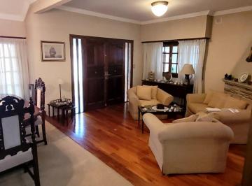 Casa de 5 ambientes, Mar del Plata · Gran Casa de 5 Amb. con Quincho, Parque y Depto Independiente Sobre Av Paso