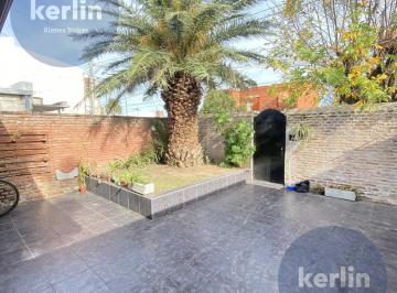 Casa · 172m² · 7 Ambientes · 2 Cocheras · Casa en San Nicolas de Los Arroyos