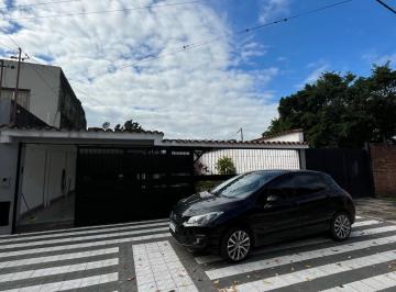 Casa · 680m² · 3 Dormitorios · 1 Cochera · Casa - San Miguel de Tucumán
