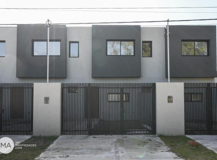 Casa · 66m² · 4 Ambientes · 1 Cochera