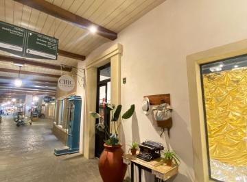 Local comercial · 81m² · Local en Venta en Piso Principal Plaza Canning