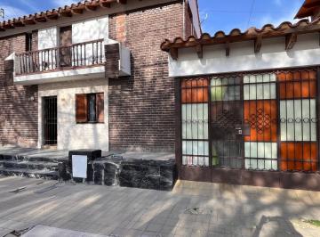 Casa de 6 ambientes, Dorrego · Casa en Venta en Dorrego - Guaymallén