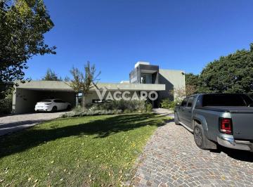 VCO-VCO-1040_2 · Venta Casa 5 Ambientes en El Barrio Exclusivo Los Pingüinos