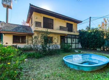 Casa · 142m² · 5 Ambientes · 2 Cocheras · Casa en Venta 3 Dorm. en City Bell 459 y 21d