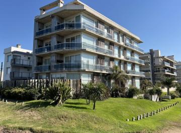Departamento · 78m² · 3 Ambientes · 1 Cochera · Departamento Exclusivo Frente Al Mar con Patio, Cochera y Amenities – Arenas 3, Ostende
