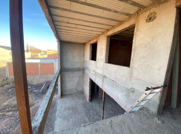 Casa · 250m² · 8 Ambientes · Venta de Casa en Confluencia Rural