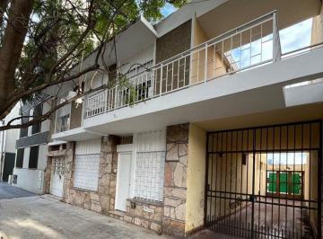 Casa · 232m² · 8 Ambientes · 1 Cochera · Cofico Casa 4dormit.2pltas. Ideal Ofic Apta Credit