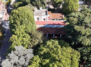 Casa de 7 ambientes, Vicente López · Magnifica Propiedad Colonial Histórica. Ubicación.
