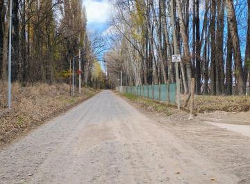 Terreno · 1000m² · Se Vende Hermoso Terreno en Loteo Rincón de Natalia Plottier (1000 M²)
