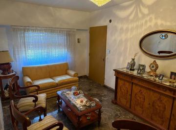 Casa de 5 ambientes, Lanús · Casa en Monte Chingolo