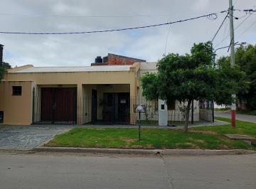 Casa · 118m² · 5 Ambientes · 1 Cochera · Casa en Ensenada