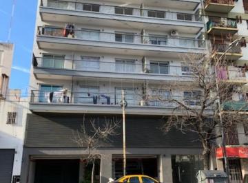 Departamento · 32m² · 1 Ambiente · 1 Cochera · Moderno Monoambiente con Patio y Cochera