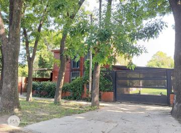 Casa · 234m² · 8 Ambientes · 3 Cocheras · Casa 3 Dorm. - Maipu 1600 - Funes | Venta
