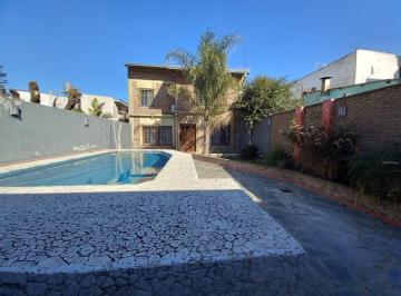 Casa de 6 ambientes, Quilmes · Gran Chalet en Quilmes Oeste