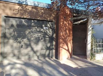 Casa · 180m² · 7 Ambientes · 1 Cochera · 2 Casas por El Precio de 1, en Venta, Barrio Mafekin, Oportunidad Ideal Para Renta.
