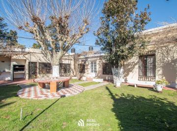 Quinta vacacional · 350m² · 5 Ambientes · 2 Cocheras · Venta Quinta 5 Ambientes - Marcos Paz - Zona Urbana