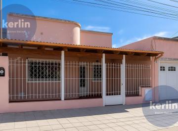 Casa · 164m² · 7 Ambientes · 1 Cochera · Casa en San Nicolas de Los Arroyos