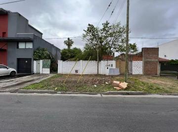 Casa de 4 ambientes, La Plata · 39 E/ 131 y 132 Lote con Casa a Reciclar, San Carlos, La Plata.