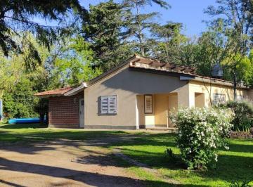 Casa · 130m² · 5 Ambientes · 1 Cochera · Casa - Villa Elisa