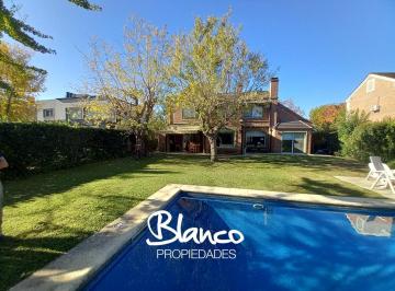 Casa · 237m² · 6 Ambientes · 2 Cocheras · Casa en Venta en La Delfina, Pilar, G. B. a. Zona Norte