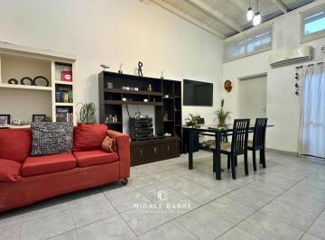 Casa · 132m² · 4 Ambientes · Venta PH 3 Dorm. en Floresta – Patio, Cocina Independiente y Excelente Ubicación