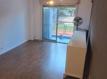 Departamento · 70m² · 3 Ambientes · 1 Cochera · Flores 3 Amb Escritorio. Cochera Cub. Contrafrente. Balcon. Baño y Toil