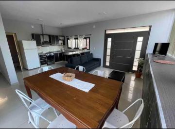 Casa de 5 ambientes, Chacras de Coria · Alquilo Casa. Callejon Privado