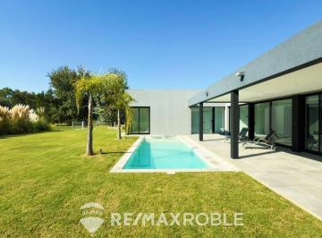 Casa · 150m² · 4 Ambientes · 3 Cocheras · Casa Venta Miralagos 3 Dorm. a Estrenar