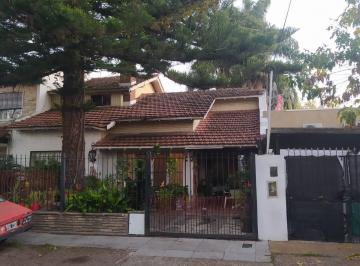 Casa de 5 ambientes, Vicente López · Casa de 5 Ambientes en Carapachay a Refaccionar - Sobre Lote de 10 X 40