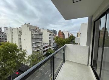 Departamento de 1 ambiente, Flores · Hermoso, y Muy Luminoso Monoambiente en Piso Alto!