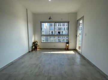 LIVING · Dpto en Venta · 75 m² · 3 Ambientes · San Martín Centro