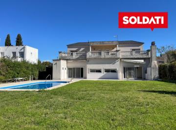 Casa · 219m² · 7 Ambientes · 4 Cocheras · Casa en Venta en El Recodo