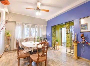 Casa · 120m² · 4 Ambientes · Casa en Venta Flores Patio Parrilla Imperdible