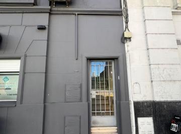PH · 150m² · 4 Ambientes · Alquiler Casa en Planta Alta de 3 Dorm.